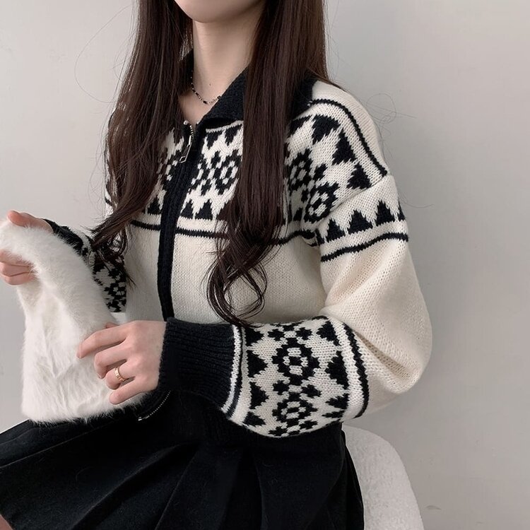 11할인 바잉 루즈핏 노르딕 배색 카라 투웨이 니트 집업 화이트