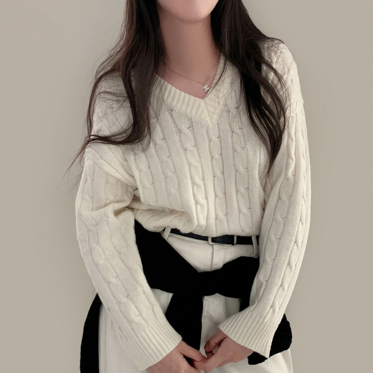 몽글몽글한 색감 꽈배기 브이넥 루즈핏 니트 10color 아이보리