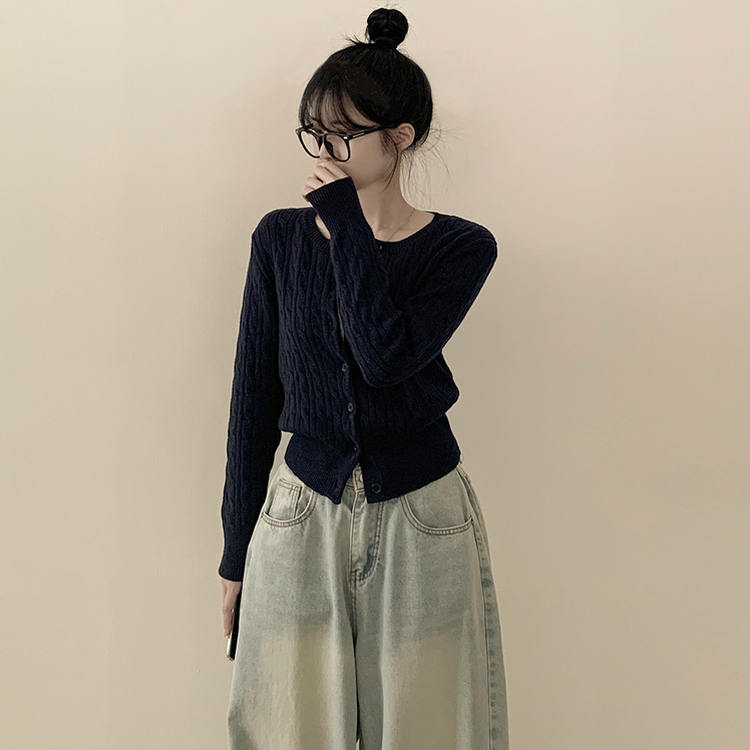 꽈배기 라운드 케이블 기본 세미크롭 긴팔 겨울가디건 곤색