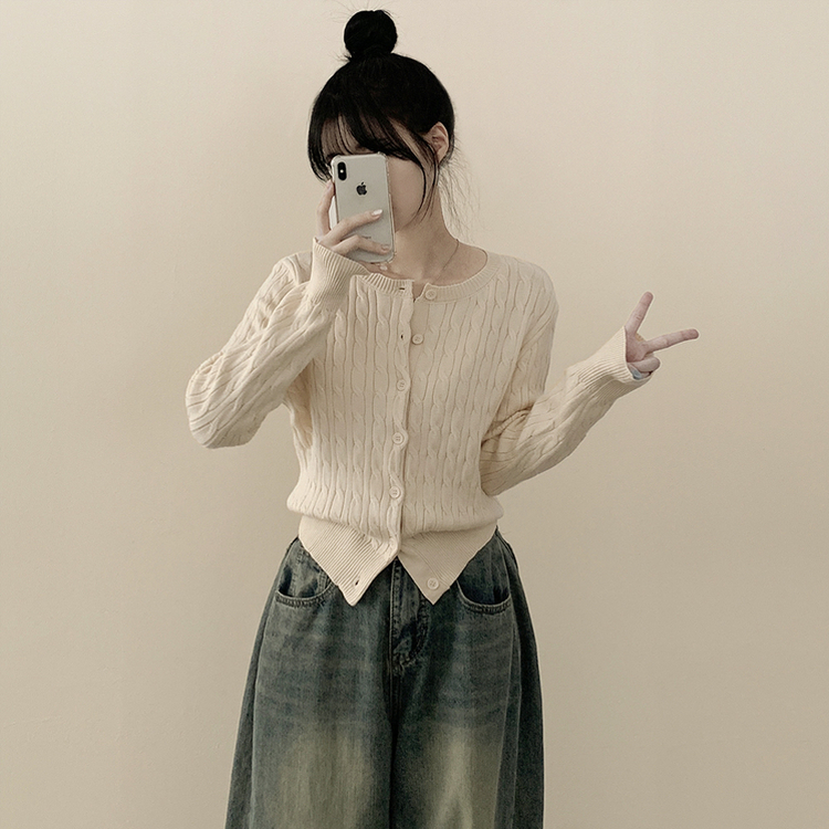 꽈배기 라운드 케이블 기본 세미크롭 긴팔 겨울가디건 아이보리