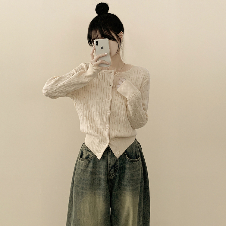 꽈배기 라운드 케이블 기본 세미크롭 긴팔 겨울가디건 아이보리