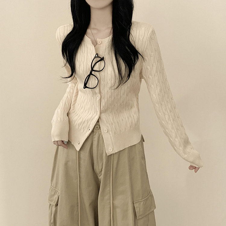 꽈배기 라운드 케이블 기본 세미크롭 긴팔 겨울가디건 아이보리