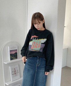 プリントオーバーサイズスウェット BLACK