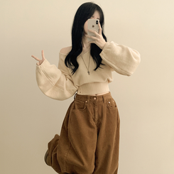 아방핏 트임버튼 원 오프숄더 크롭 입술넥 벌룬니트 연말룩 연베이지