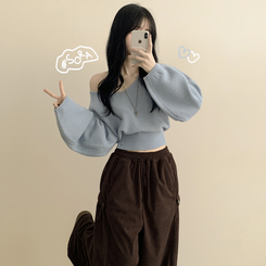 아방핏 트임버튼 원 오프숄더 크롭 입술넥 벌룬니트 연말룩 소라