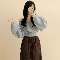 아방핏 트임버튼 원 오프숄더 크롭 입술넥 벌룬니트 연말룩 소라