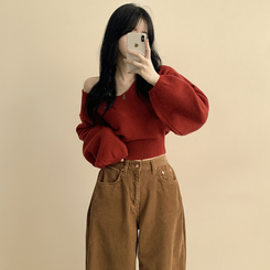 아방핏 트임버튼 원 오프숄더 크롭 입술넥 벌룬니트 연말룩 레드