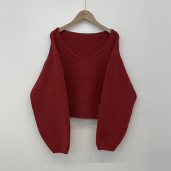 아방핏 트임버튼 원 오프숄더 크롭 입술넥 벌룬니트 연말룩