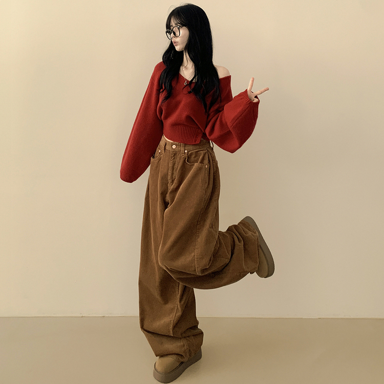 아방핏 트임버튼 원 오프숄더 크롭 입술넥 벌룬니트 연말룩 레드