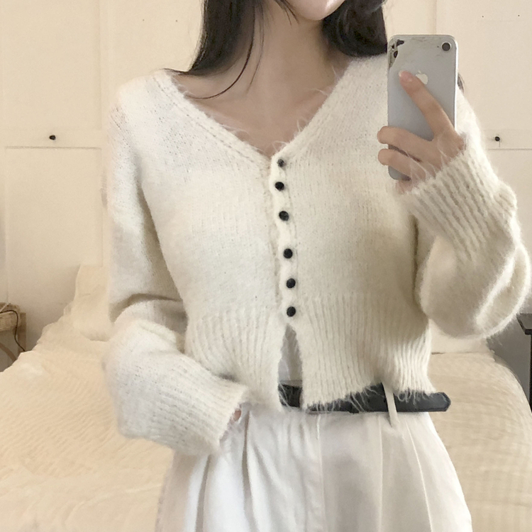 SGD23968 ウールアンゴラVネックファークロップカーディガン