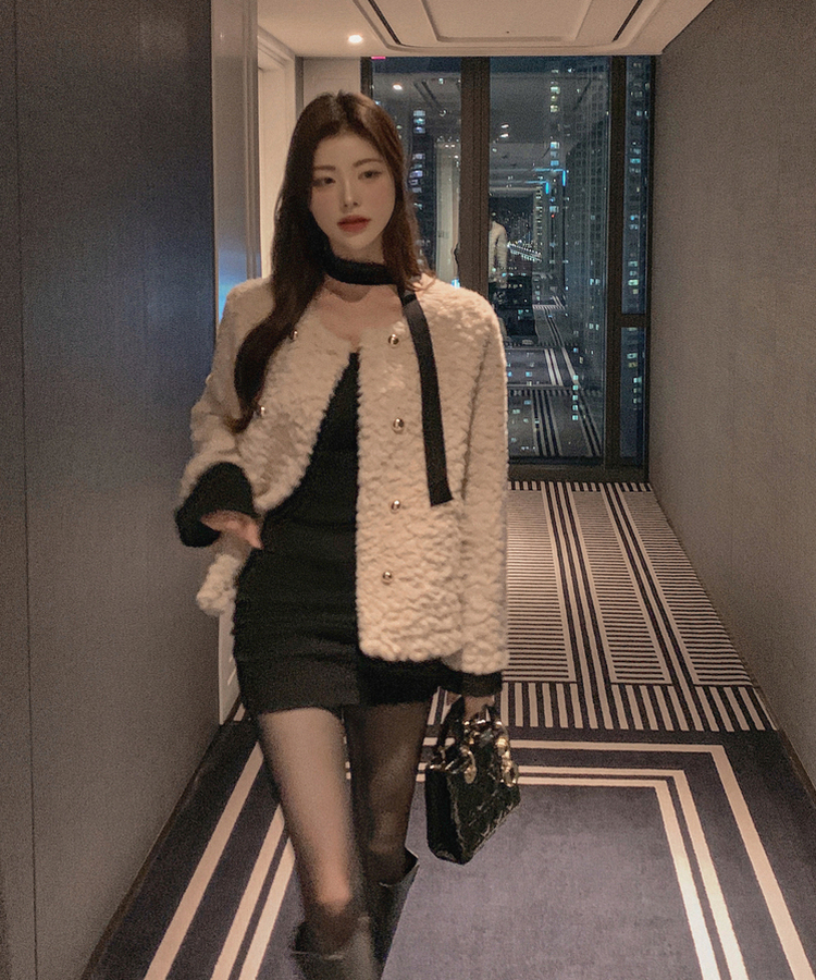 ダブルボタンポケットフェイクファージャケット BEIGE