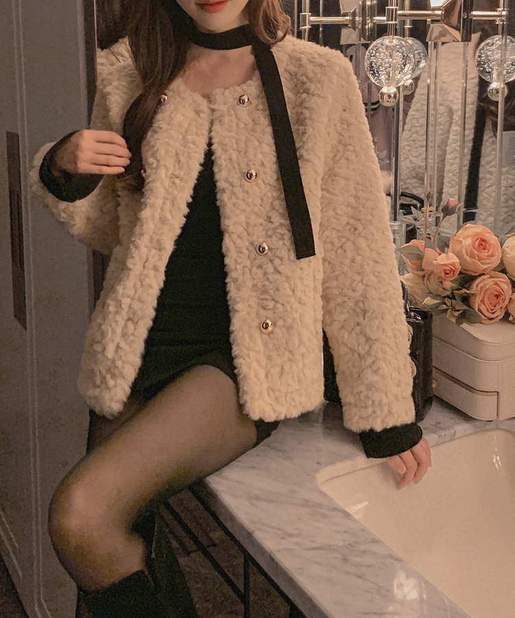 ダブルボタンポケットフェイクファージャケット BEIGE