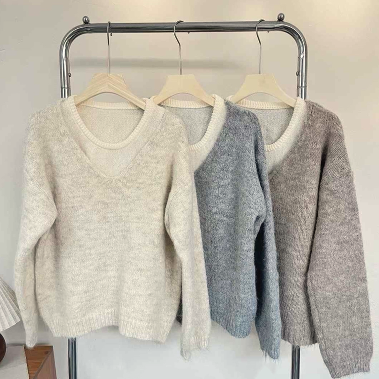 【SET】Vネックルーズフィットニット+キャミソール