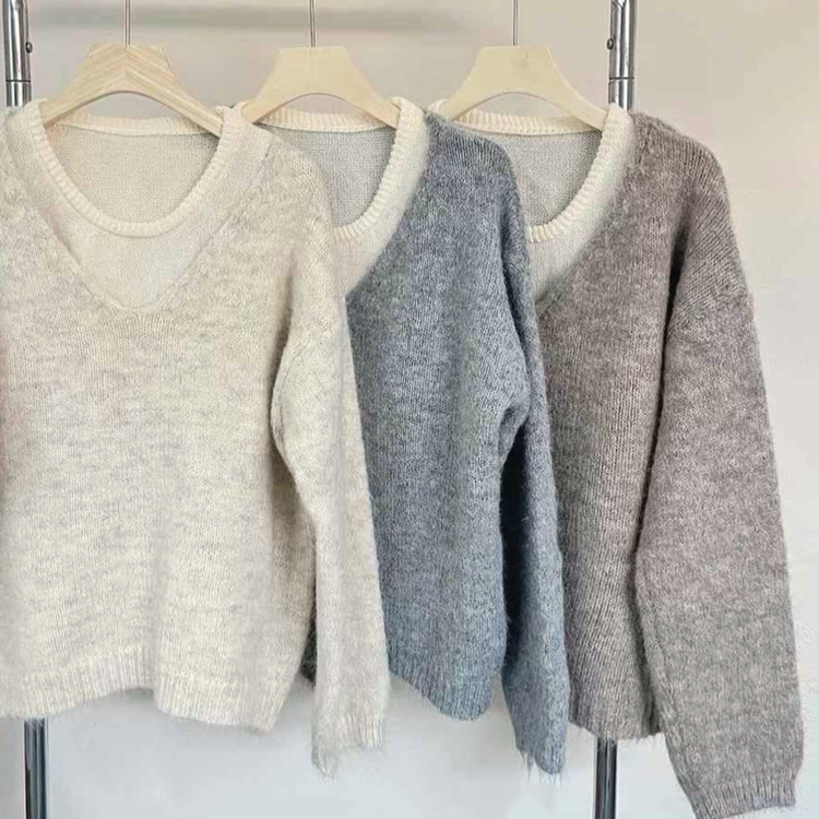 【SET】Vネックルーズフィットニット+キャミソール