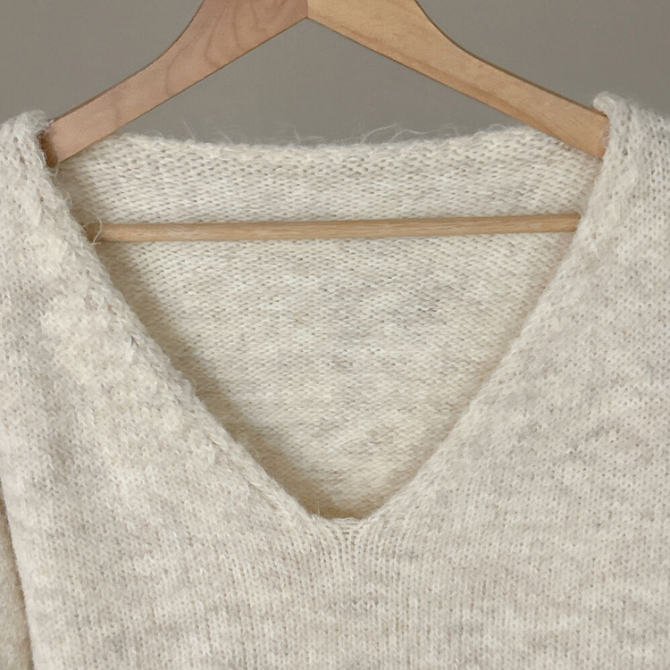 【SET】Vネックルーズフィットニット+キャミソール