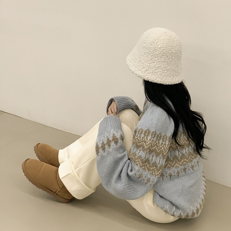 삿포로 노르딕 눈꽃 배색 오버핏 래글런 니트 크리스마스 연말룩