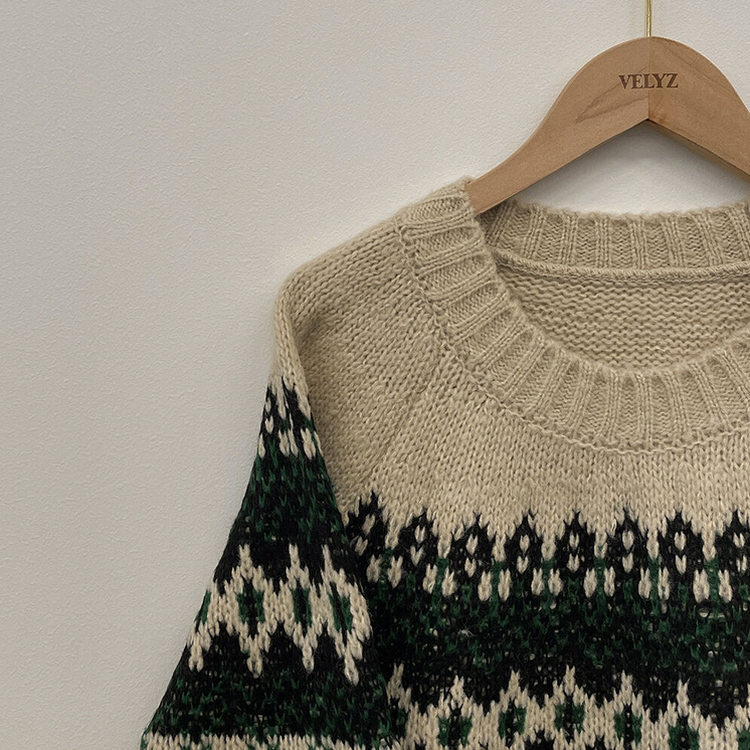삿포로 노르딕 눈꽃 배색 오버핏 래글런 니트 크리스마스 연말룩