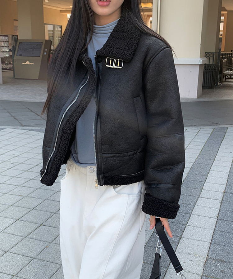 신드 버클 하이넥 양털 무스탕