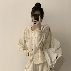 스타 라운드 오버핏 긴팔 데일리 가을 아우터 겨울 니트 가디건 3color 화이트