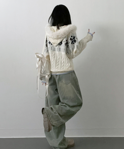 スノーノルディックパターンファーフードニットジップアップ IVORY