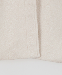 ハイネックハーフコート