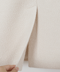 ハイネックハーフコート