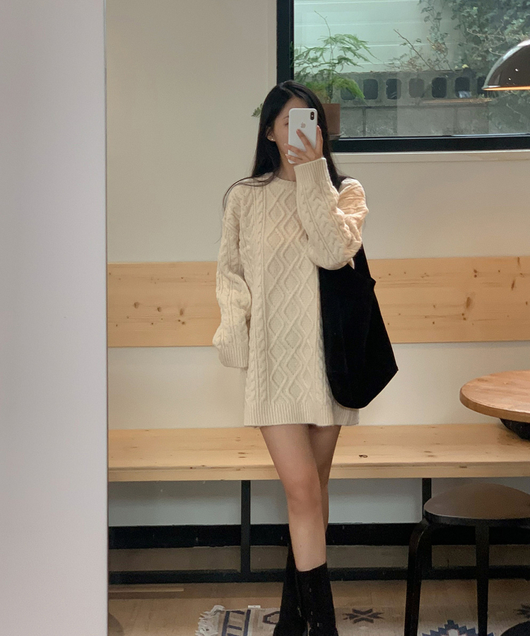 ラウンドネックニットミニワンピース｜ミニワンピース｜韓国