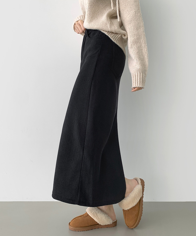 2XL뒤트임 융털기모 코듀로이 골덴 H라인 밴딩 롱스커트 블랙