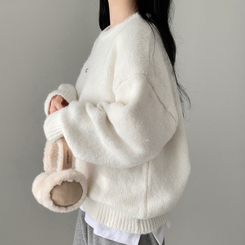 모아 러블리 아방 도톰 울 오버핏 라운드 파스텔 니트 아이보리