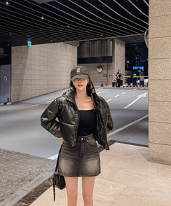 スナップボタンレザーセミクロップダウン BLACK