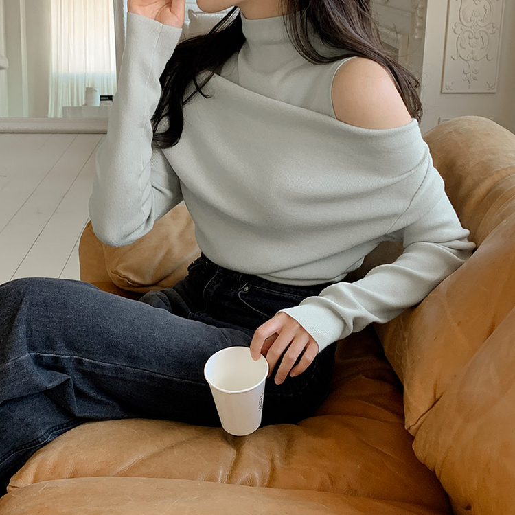 SNIDEL - 今季2014a/w♡タートル肩出しニット 秋もやっぱり肌見せしたい♡【スナイデルの肩出しニット】で