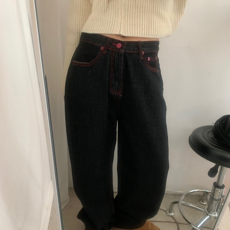ハート刺繍ワイドブラックジーンズデニムパンツ BLACK DENIM
