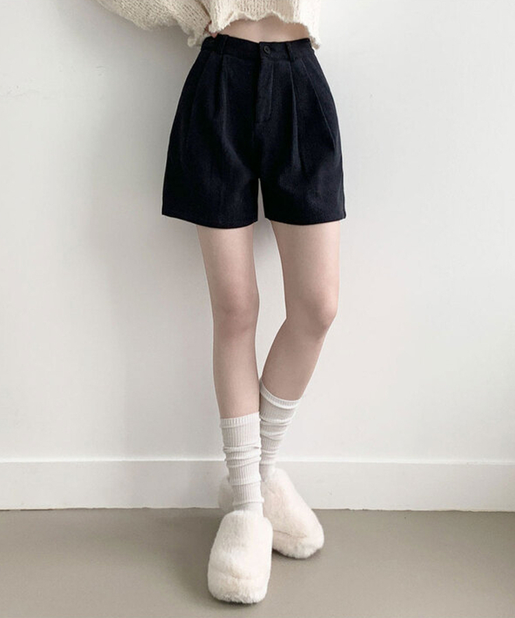 룬트 핀턱 골덴 기모 숏팬츠