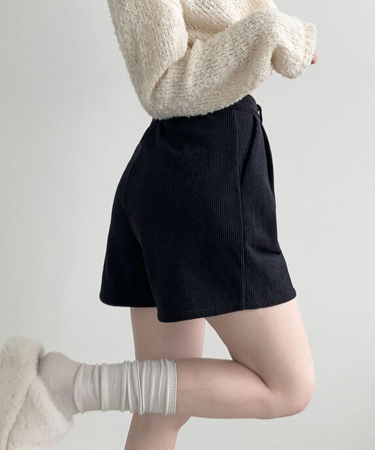 룬트 핀턱 골덴 기모 숏팬츠