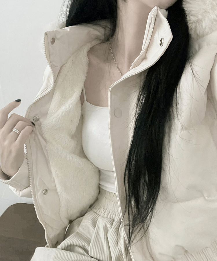 美品⭐︎COACHコーチ ボリュームファーフード ショートダウン 美品⭐︎COACHコーチ ボリュームファーフード ショートダウン