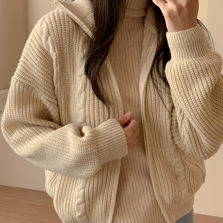 シグナルケーブルニットジップアップ CREAM