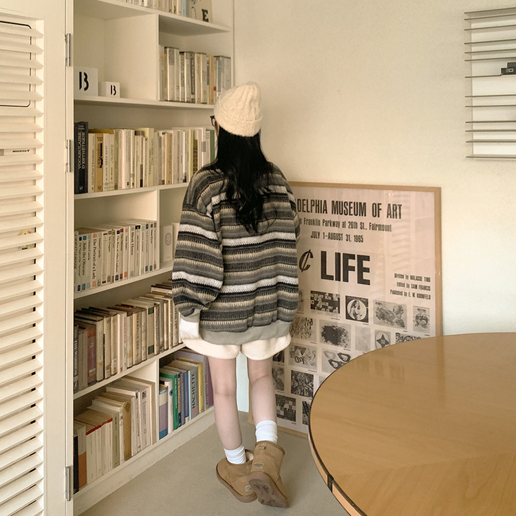 따뜻포근 빈티지 에스닉 배색 스트라이프 단가라 니트 커플 왕오버핏 맨투맨 그레이