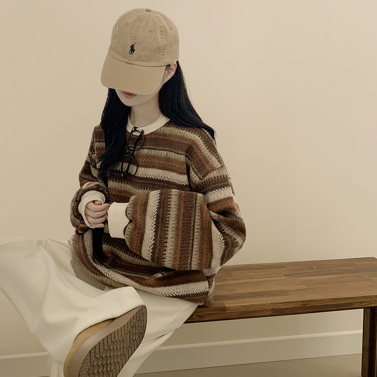 따뜻포근 빈티지 에스닉 배색 스트라이프 단가라 니트 커플 왕오버핏 맨투맨 베이지