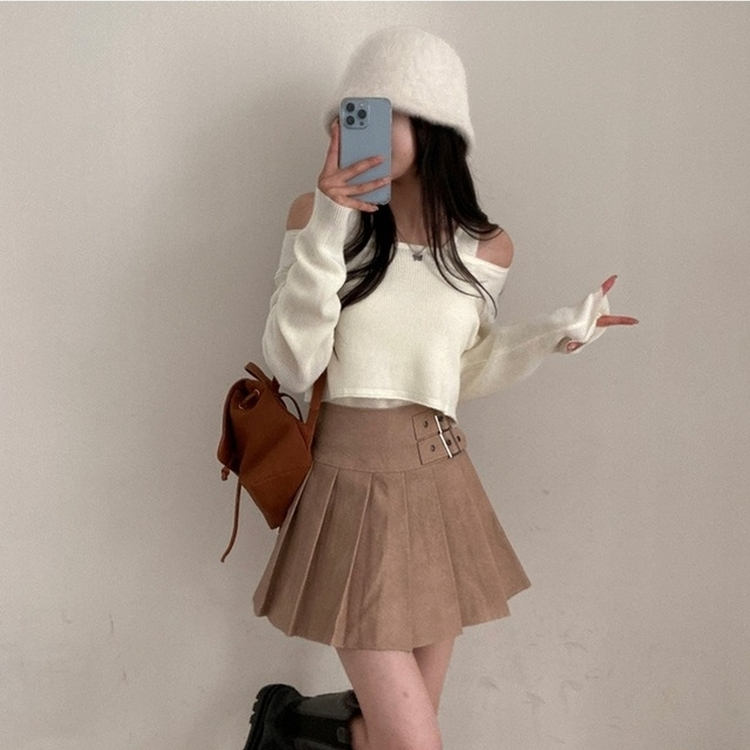 디톤 사이드 벨트포인트 레더 플리츠 미니 스커트 베이지