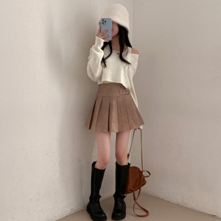 디톤 사이드 벨트포인트 레더 플리츠 미니 스커트 베이지