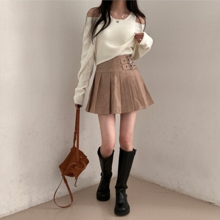 디톤 사이드 벨트포인트 레더 플리츠 미니 스커트 베이지