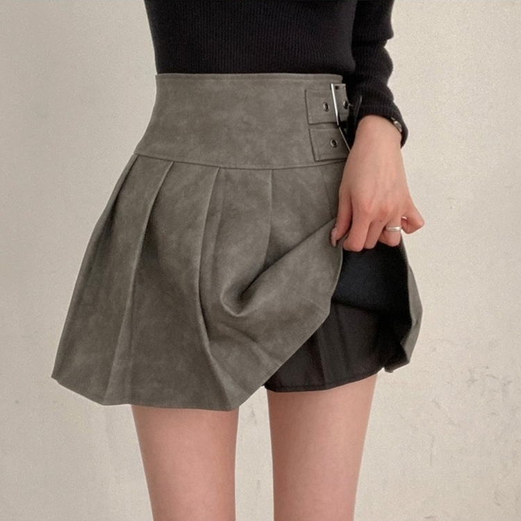 디톤 사이드 벨트포인트 레더 플리츠 미니 스커트 연그레이