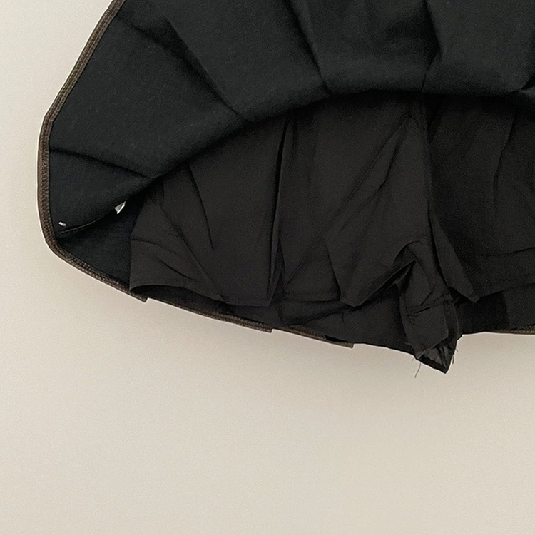 디톤 사이드 벨트포인트 레더 플리츠 미니 스커트