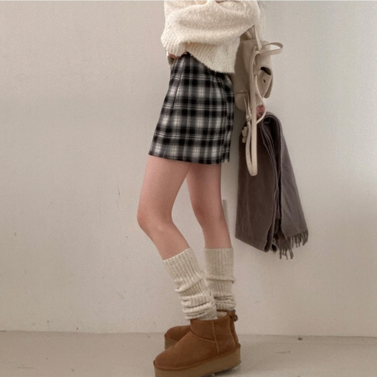 리즌 체크 벨트 미니 스커트 블랙