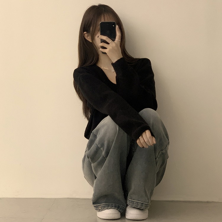 손이가요 손이가 겨울 폭닥 도톰 브이넥 긴팔 세미 크롭 니트 가을 상의 크리스마스 데일리 하객룩 겨울옷 10color 블랙