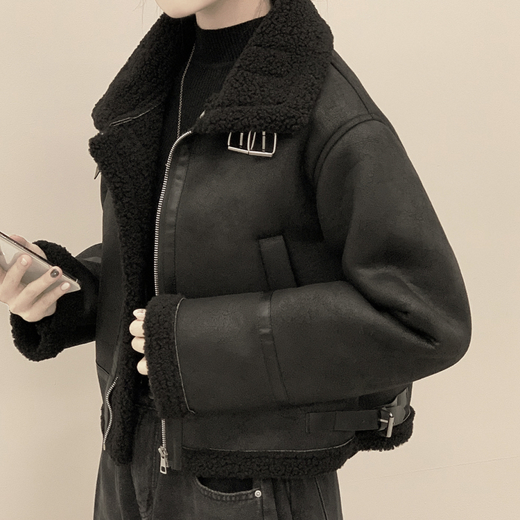 따뜻 스웨이드 크롭 버클 하이넥 무스탕 퍼카라 뽀글이자켓 세무 점퍼 블랙