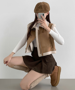 전체 양털기모 하이넥 버클 무스탕 조끼 베스트 브라운