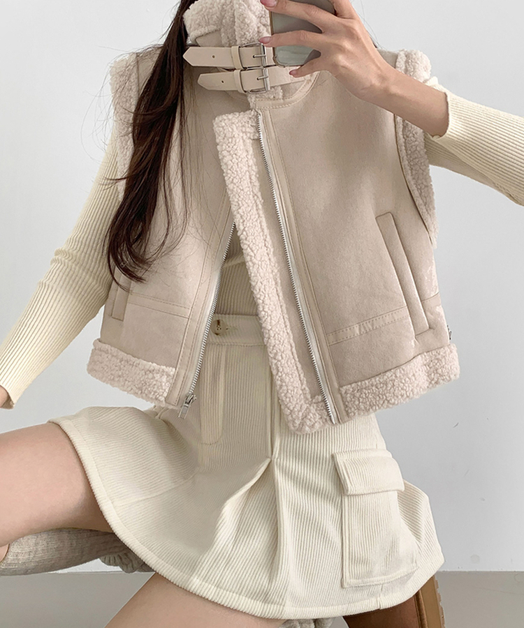 전체 양털기모 하이넥 버클 무스탕 조끼 베스트 화이트