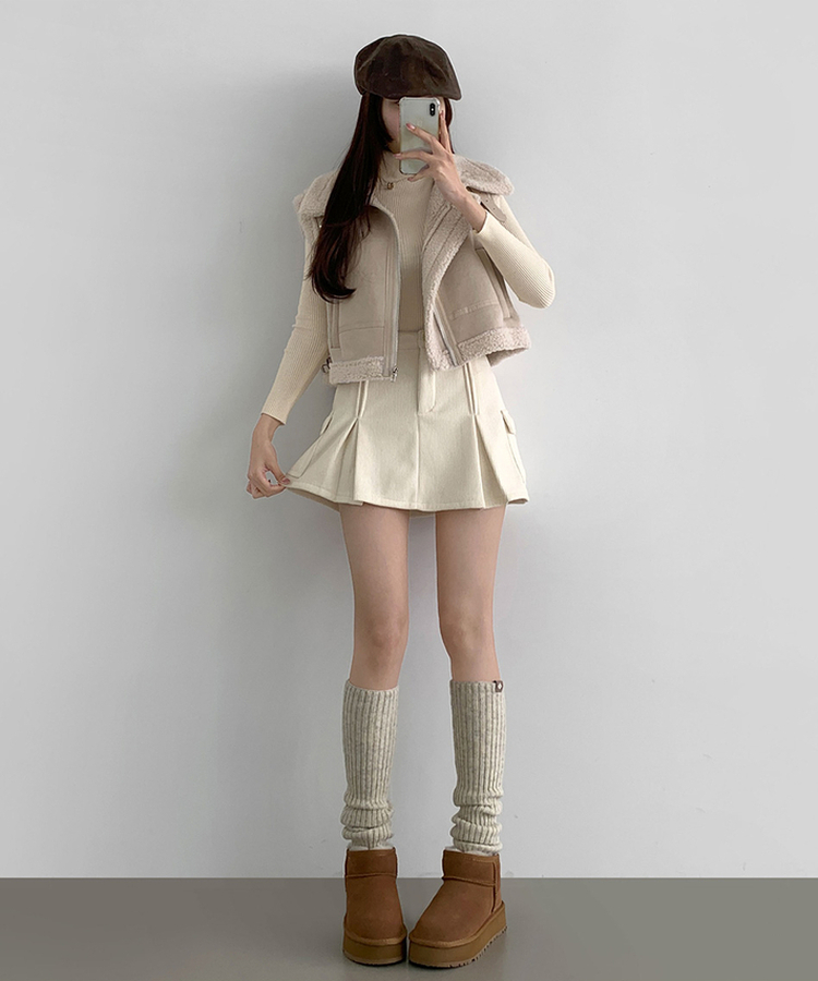 전체 양털기모 하이넥 버클 무스탕 조끼 베스트 화이트