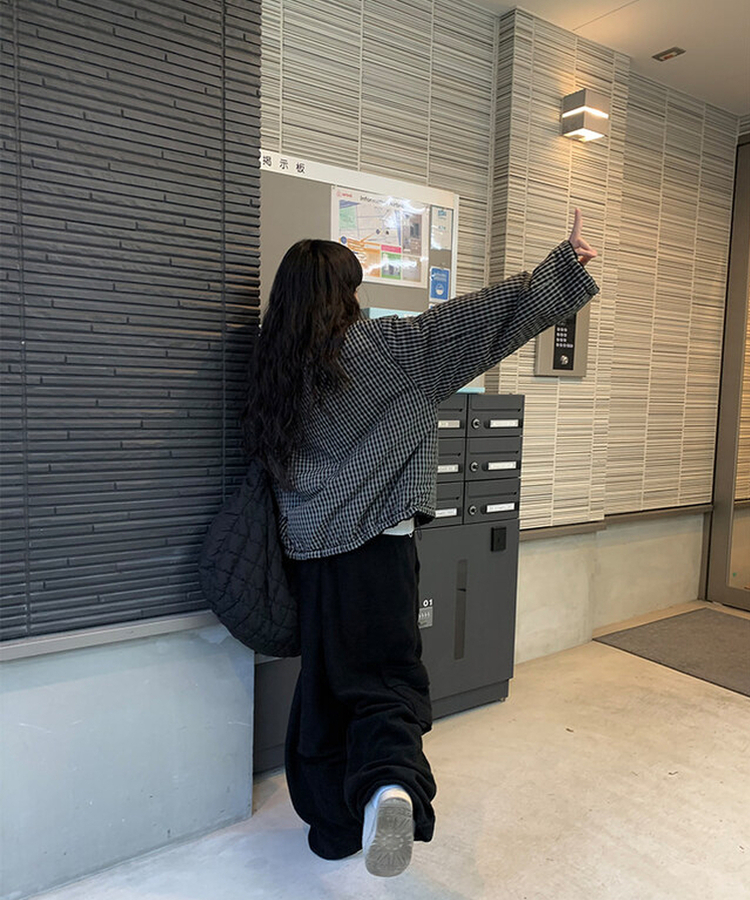 포엔 리버시블 체크 양털 뽀글이 패딩